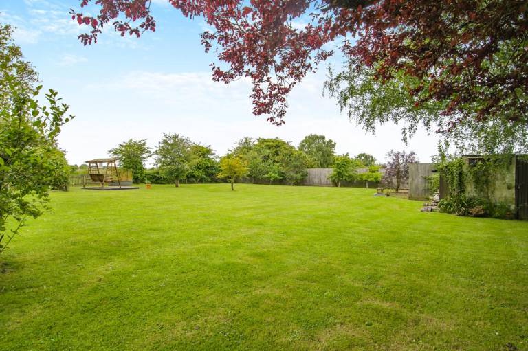 House with garden & grill — photo 4