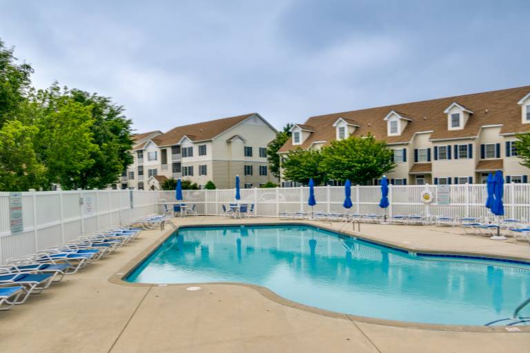 Condo w Pool Access 2 Mi to Rehoboth Beach