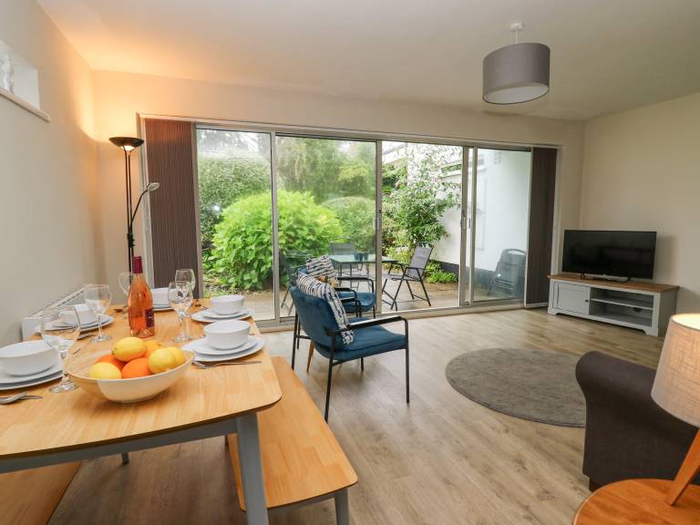 Cottage with garden | Beach view — photo 5