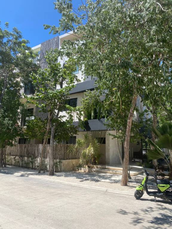Apartment with patio, grill & private pool — photo 3