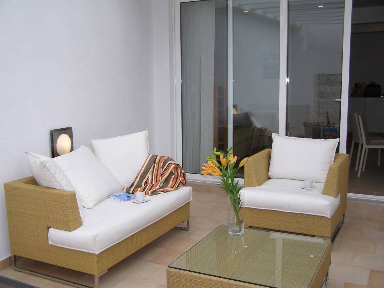 Children-friendly wonderful rental apartment with patio | City view | Pet-friendly — photo 4