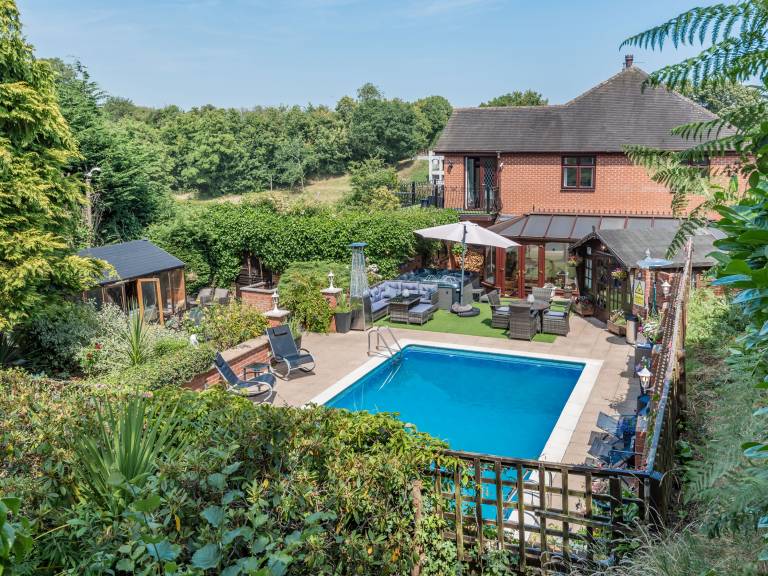 Cottage Loggerheads