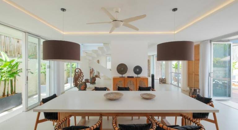 Villa with pool — photo 5