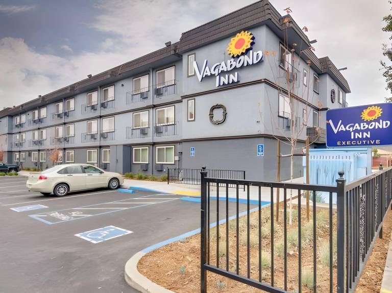 Americas Best Value Inn Hayward — photo 3