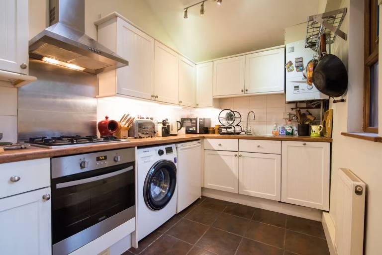 Children-friendly vacation home with grill & yard | Mountain view | Pets allowed — photo 5