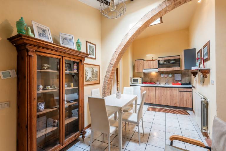 Apartment 'Glicine - Antiche Dimore' with Shared Pool, Wi-Fi, and Air Conditioning — photo 3