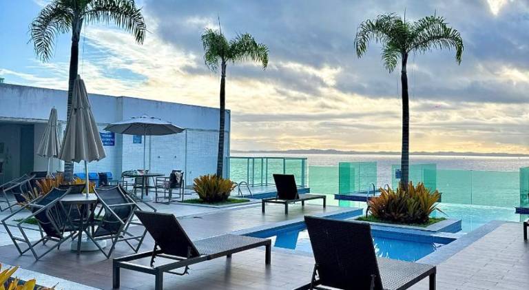 Rental apartment with pool & jacuzzi | Next to the beach | Pets are welcome in Santos