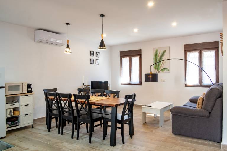 Country House 'La Carbonera 1' with Private Terrace, Wi-Fi and Air Conditioning — photo 2