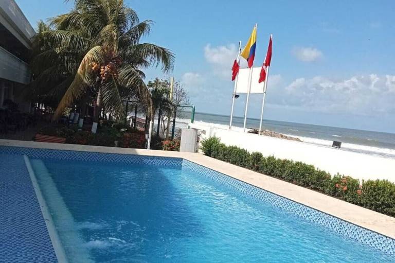 Hotel 3 Banderas Manzanillo del Mar