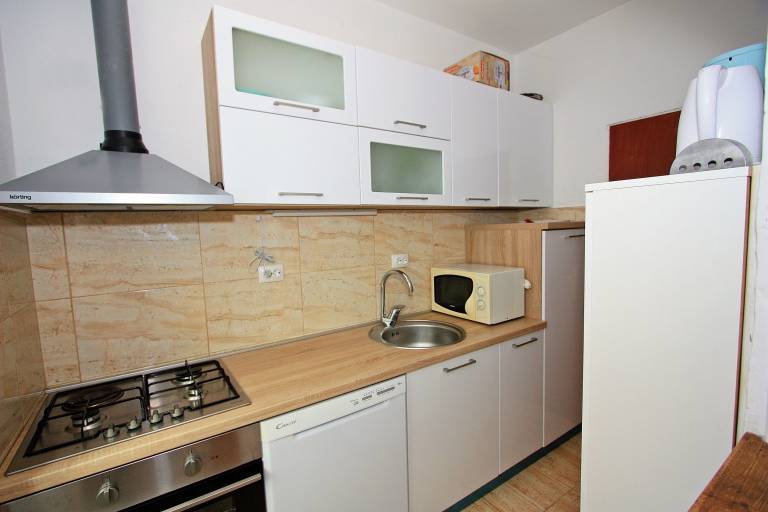 Apartment with grill & patio | Garden view — photo 5
