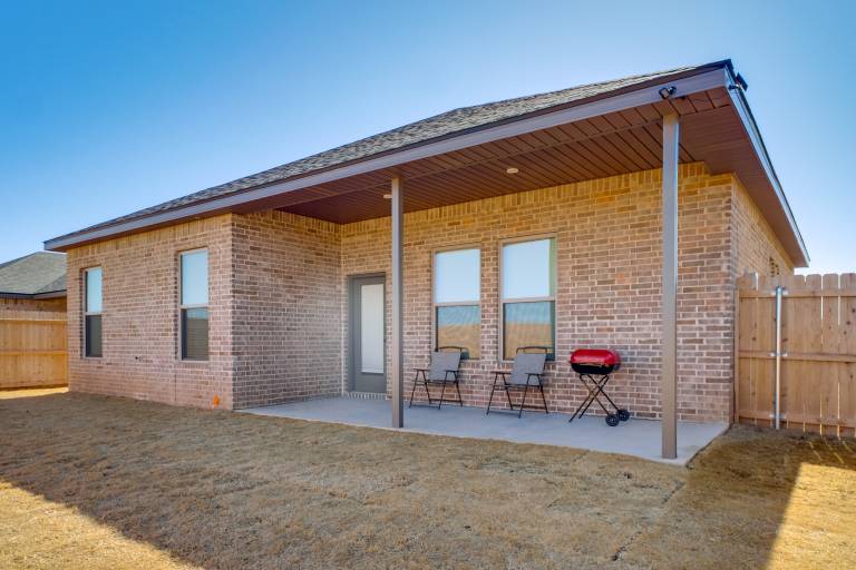 8 Mi to TTU! Pet-Friendly Home w/ Patio & Yard — photo 2