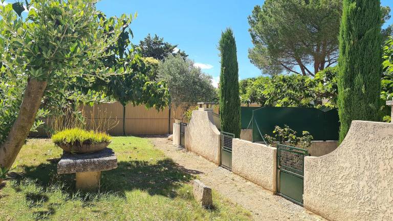 House with patio, BBQ & garden in St.-Rémy-de-Provence