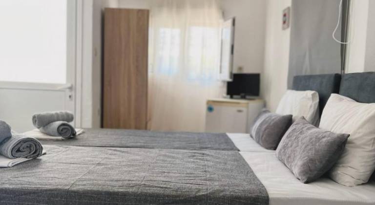 Nice rental apartment with terrace | Beach nearby | Pets allowed in Skiathos