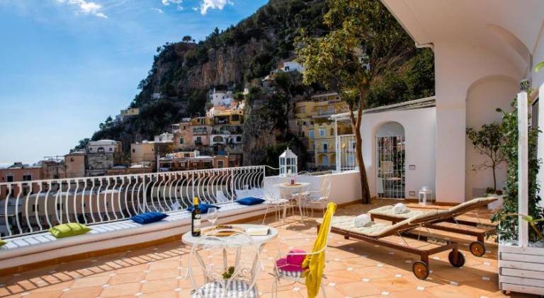 Vacation home with terrace & garden | Beach nearby | Pet-friendly in Agerola