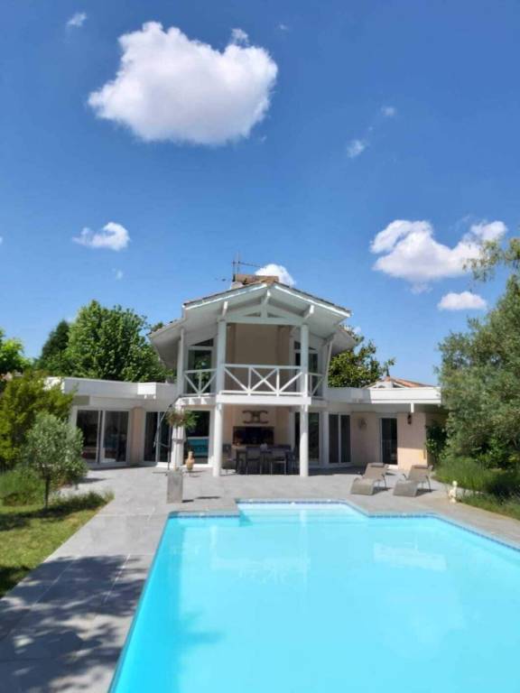 Villa Cestas