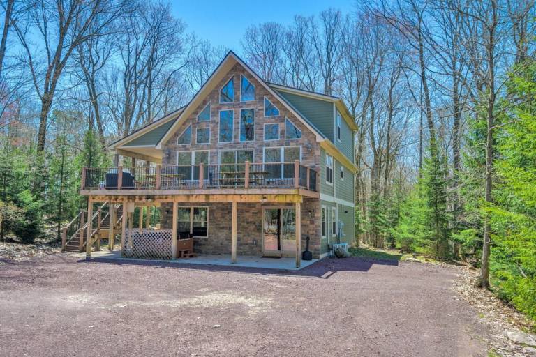 House  Lake Harmony