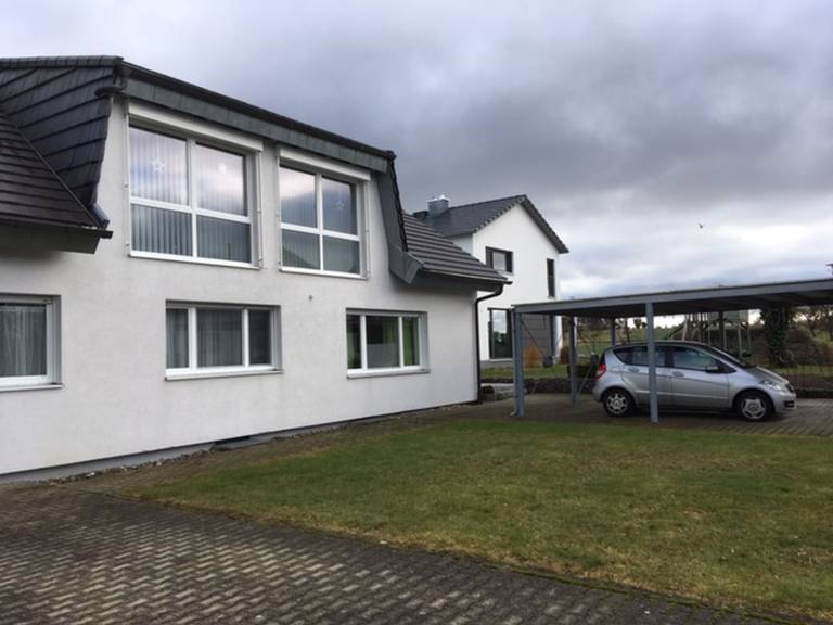 Apartment Hintz mit privater Terrasse und WLAN