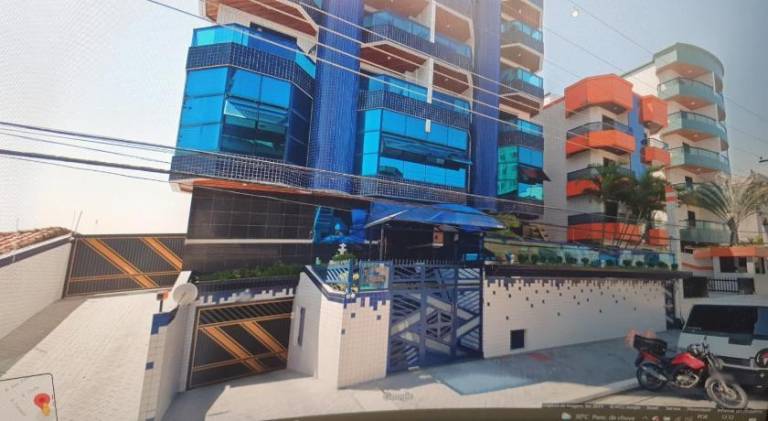 Apartment with pool — photo 2