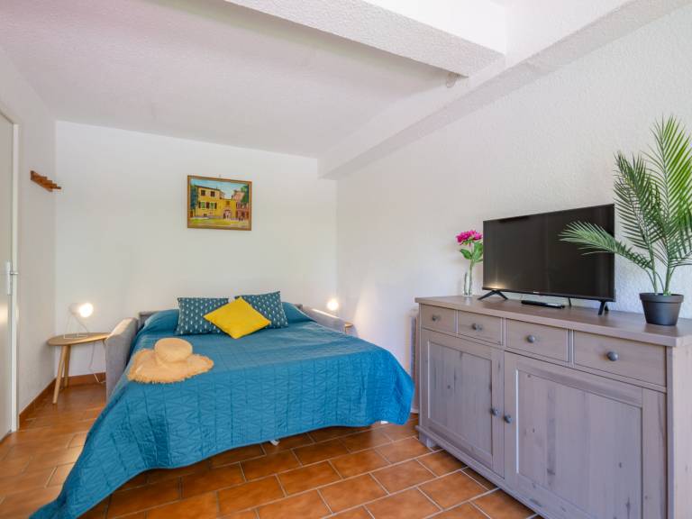 Rental apartment with patio, pool & garden | Close to the beach | Pets allowed — photo 4