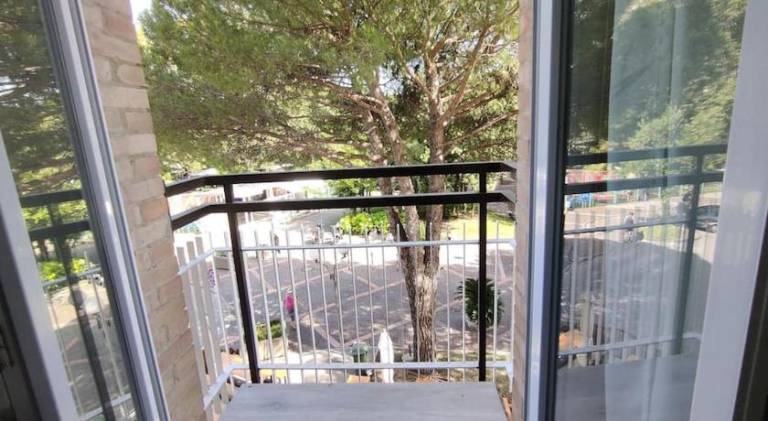 Apartment with terrace — photo 4