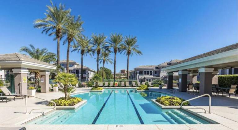 Rental apartment with pool & hot tub — photo 3