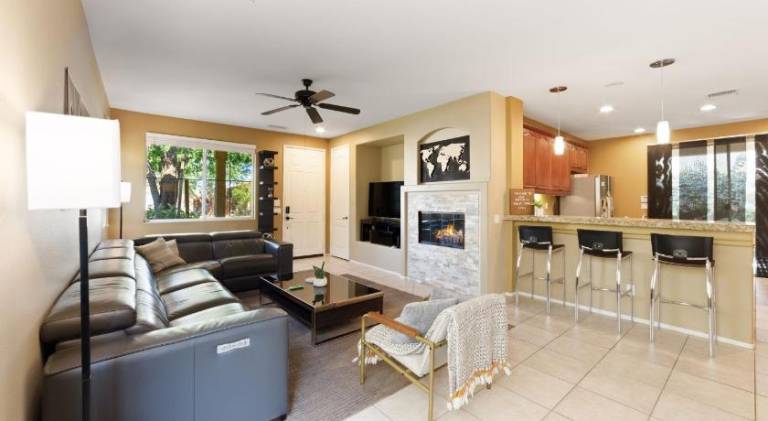 Vacation home with pool | Pet-friendly — photo 4