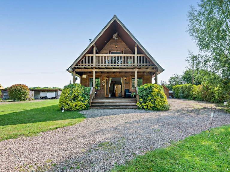 Lodge  Aylton