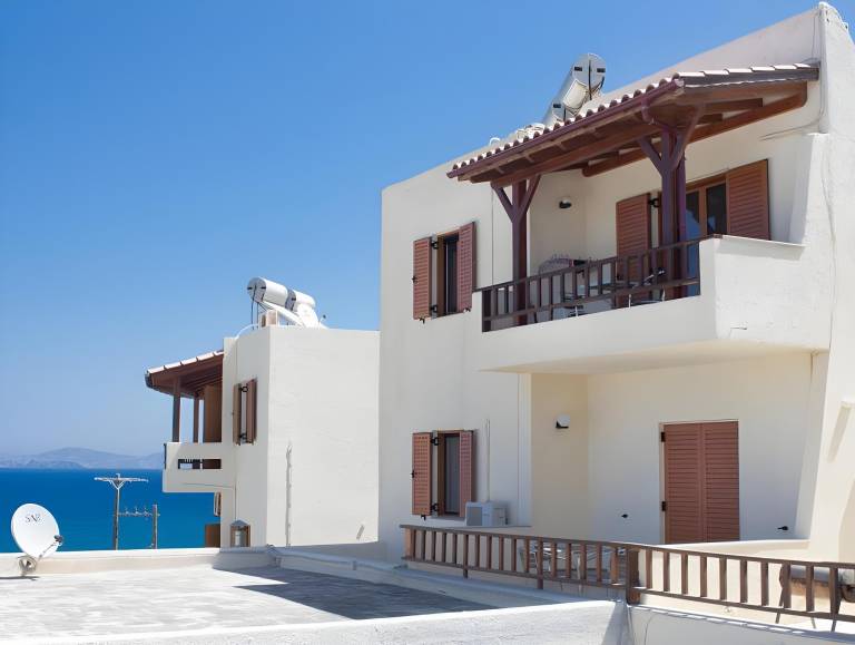 Rental apartment with patio in Sitia