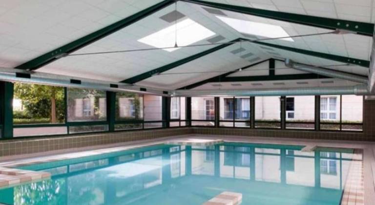 Apartment with private pool — photo 2