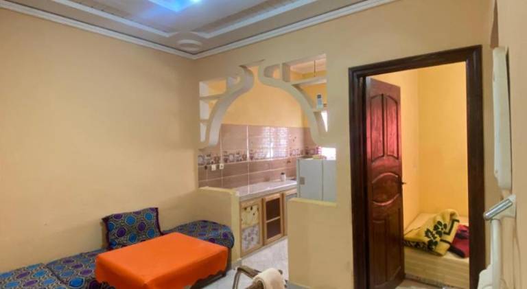 Rental apartment with yard & terrace — photo 2