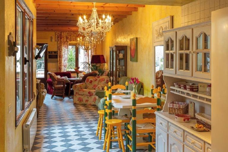 Casa Nava del Rey