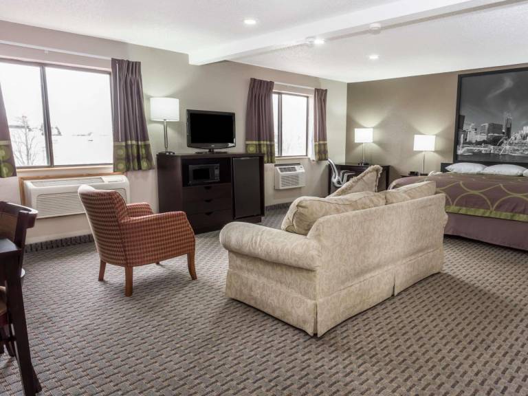 Super 8 By Wyndham Mundelein/Libertyville Area — photo 2