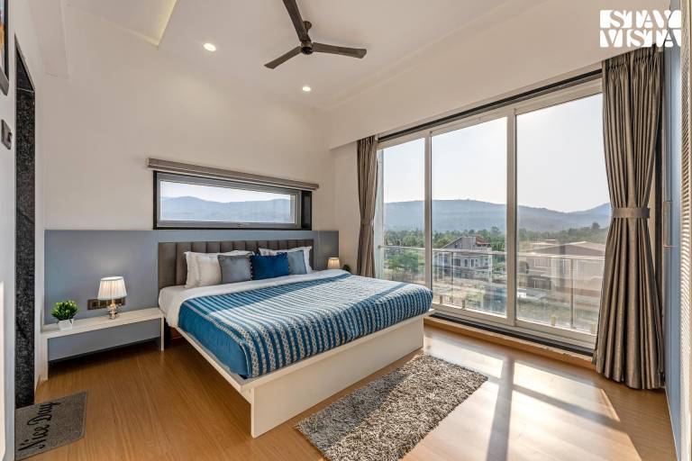Villa with BBQ, patio & private pool | Pet-friendly — photo 2