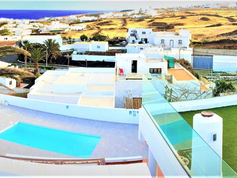 House with private pool, garden & barbecue | Sea view | Suitable for remote work — photo 4