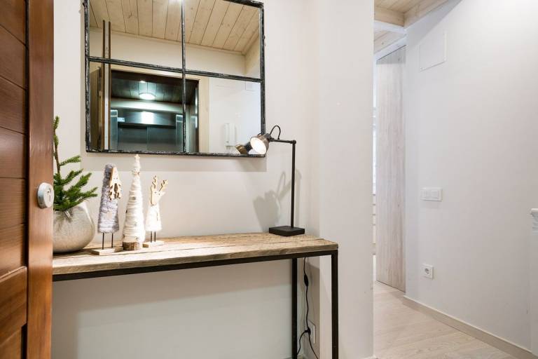Holiday apartment with patio | Mountain view — photo 2