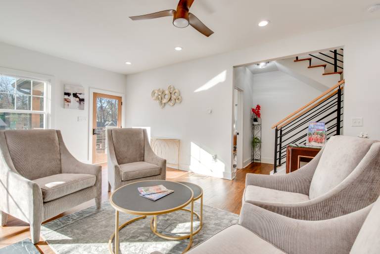 Fully Updated! 3,000-Sq-Ft Home Near Mercedes-Benz — photo 5