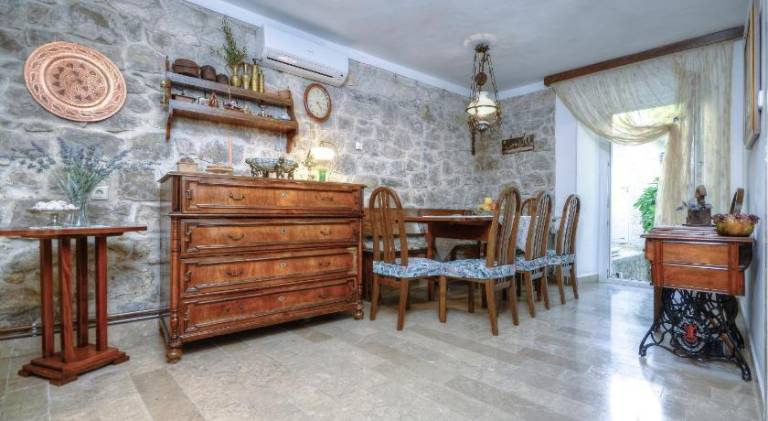 Spacious villa | Next to the beach | Pets allowed in Brela