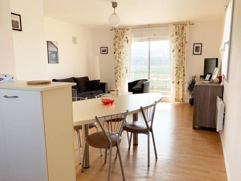 Apartment with terrace — photo 2