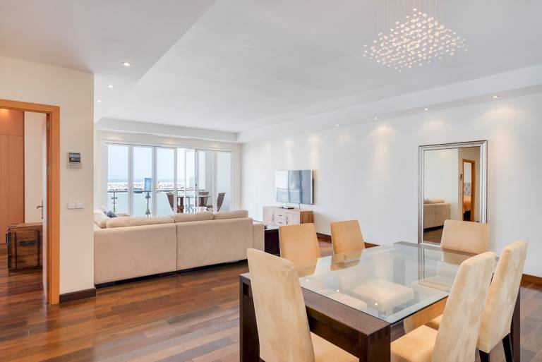 Apartment with terrace & fast internet | Beach view — photo 4