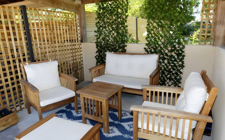 Gite le cocon de lily – Spacious Holiday Home with Indoor Pool in Bordeaux Vineyards — photo 4