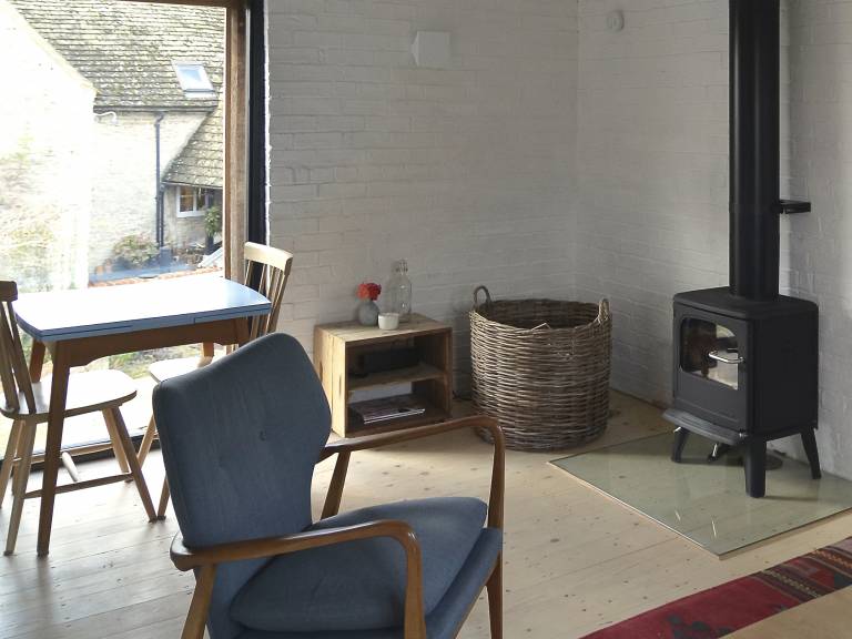 Cottage with garden — photo 4