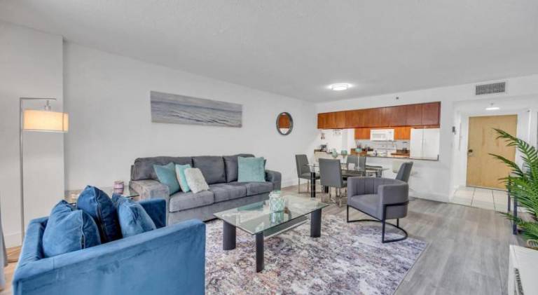 Apartment with jacuzzi & pool | Perfect for remote work | Pets allowed — photo 5