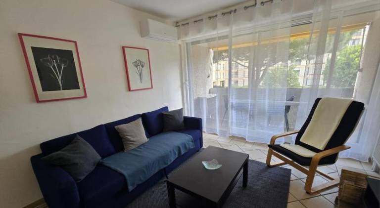 Rental apartment with 2 rooms for 5 persons — photo 2