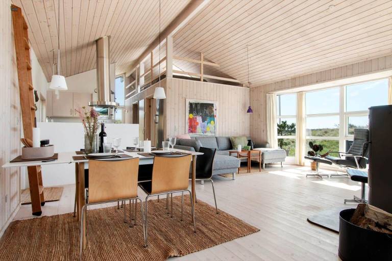 Fully equipped beautiful house with grill & patio | Next to the beach | Pets are welcome — photo 4