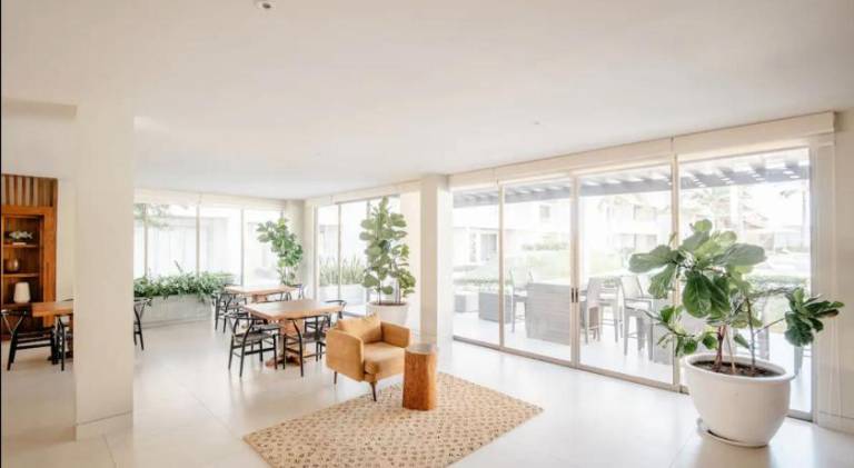 Apartment with pool | Pets are welcome — photo 4