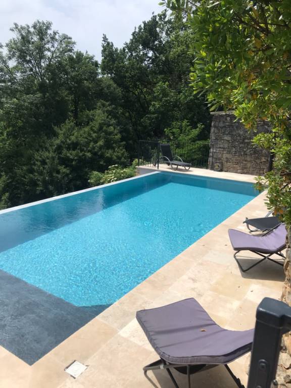 Gite with heated pool, garden & barbecue — photo 4