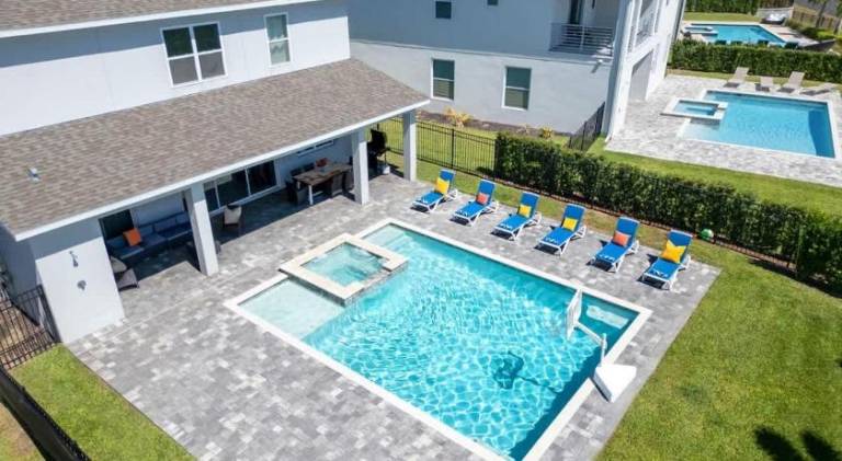 Vacation home with pool | Pets are welcome — photo 5