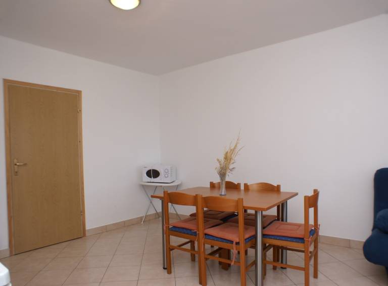One bedroom apartment near beach Kustići, Pag (A-4087-c) — photo 4