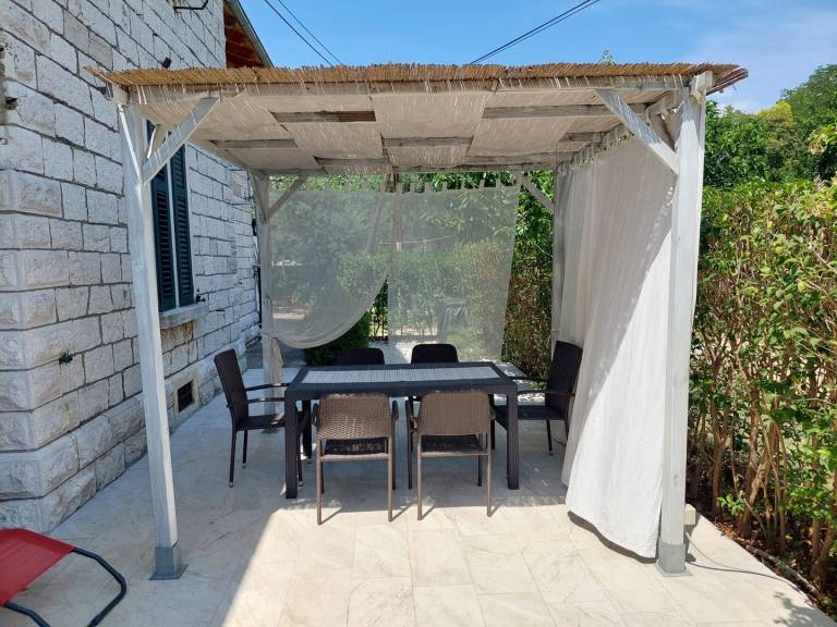 Rental apartment with garden & terrace | Pets are welcome — photo 2
