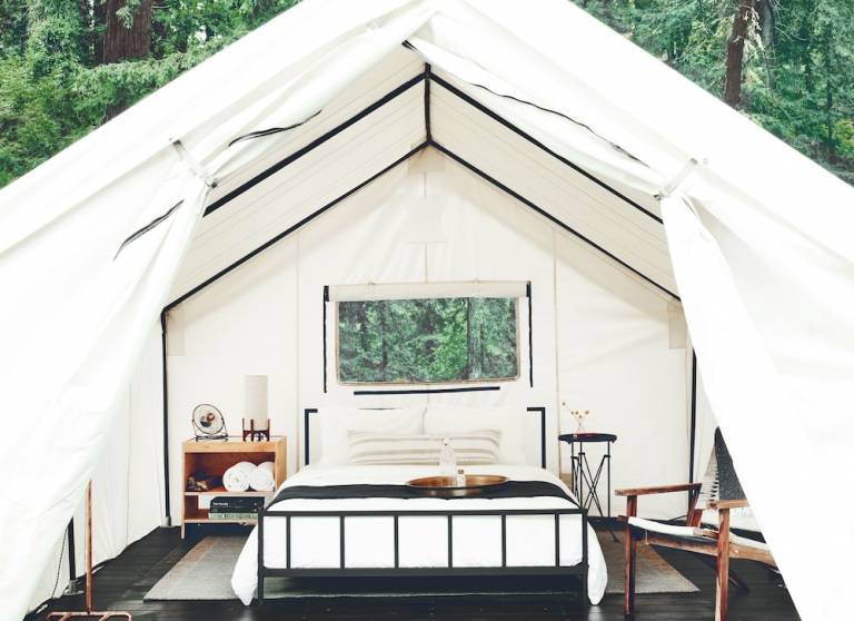 Lodge  Midpines